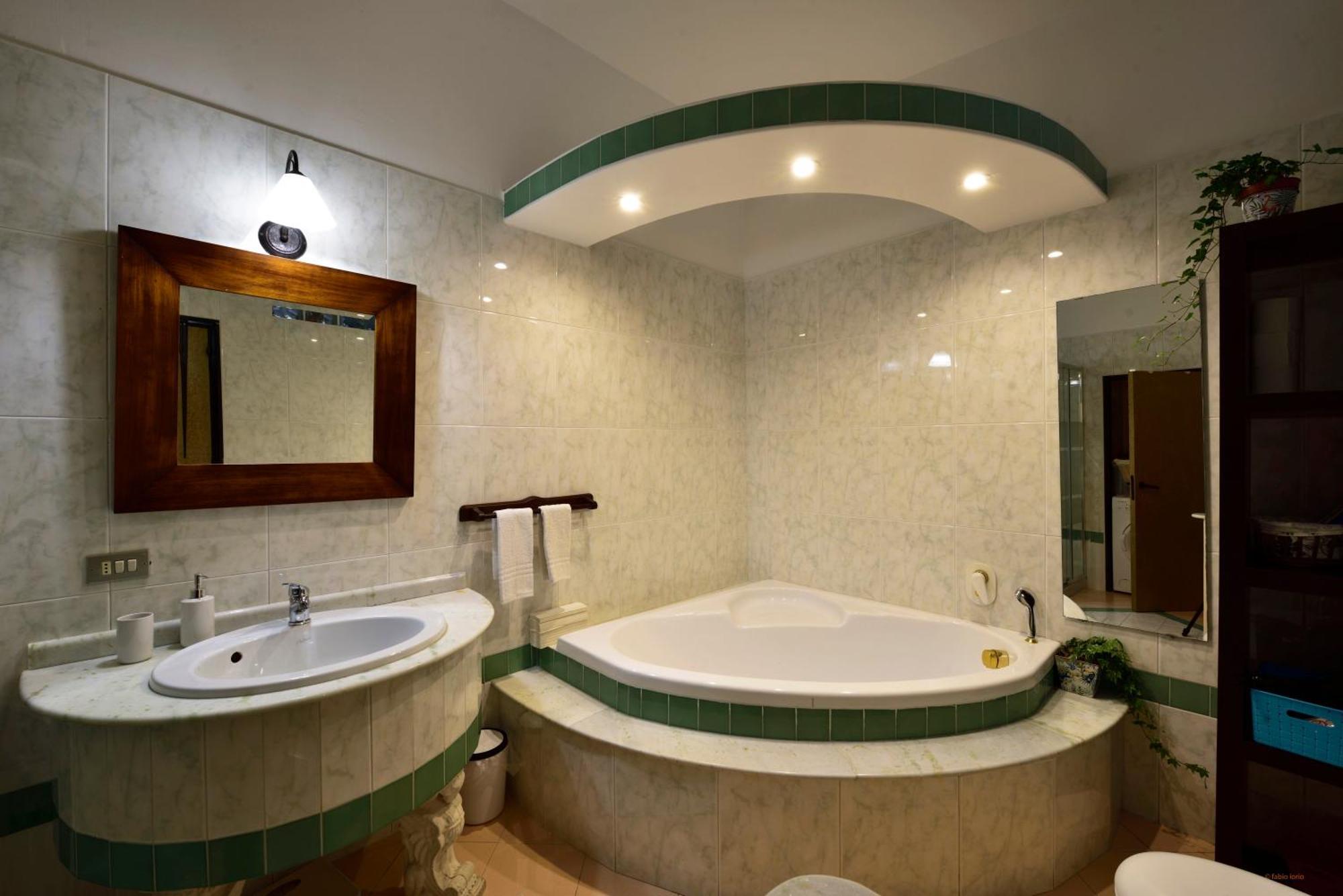 Ciaobari Apartment - Elegant 4 Bedrooms In The Heart Of Old Town Esterno foto