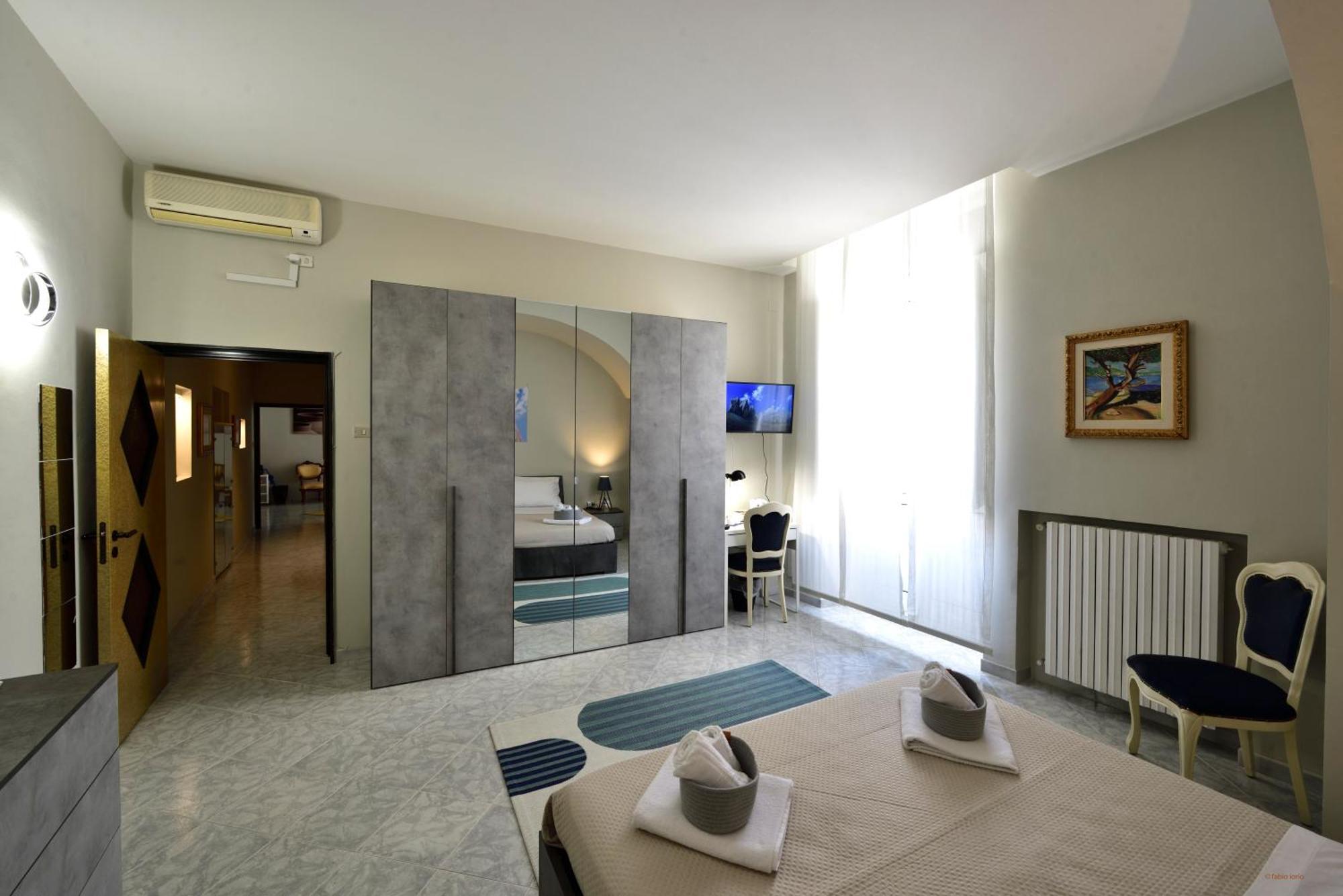 Ciaobari Apartment - Elegant 4 Bedrooms In The Heart Of Old Town Esterno foto